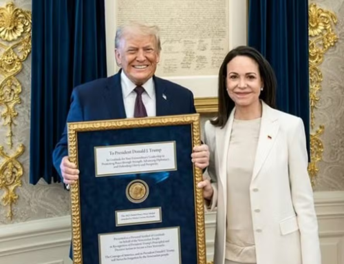 Maria Corina Machado entrega medalha do Nobel da Paz a Donald Trump