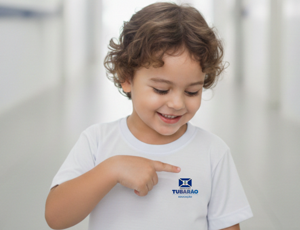 Estudantes da rede municipal de Tubarão já podem retirar uniformes escolares