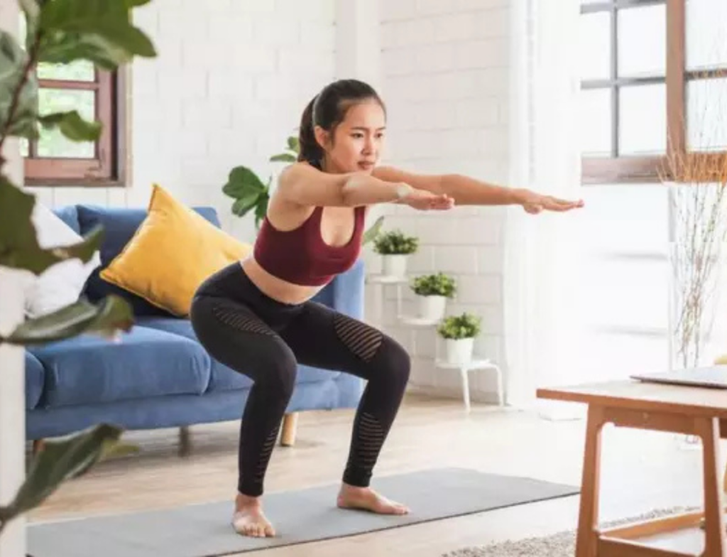 Treino sem academia: 5 exercícios para emagrecer usando o peso do corpo