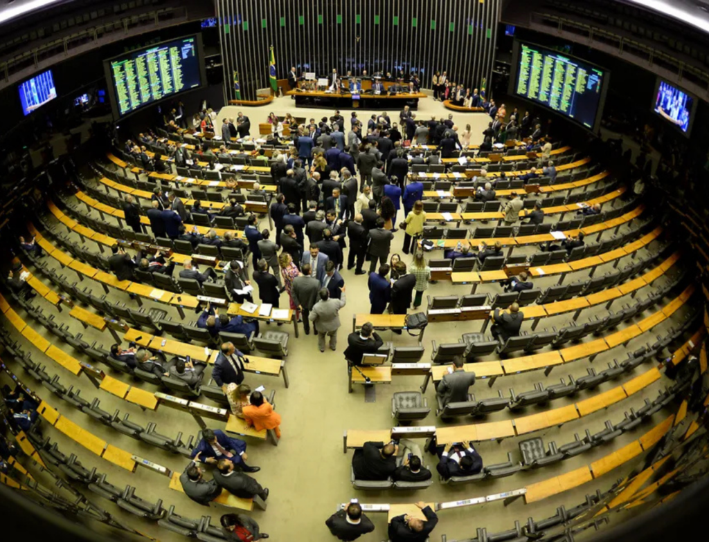 Inscrições para concurso da Câmara dos Deputados terminam nesta segunda