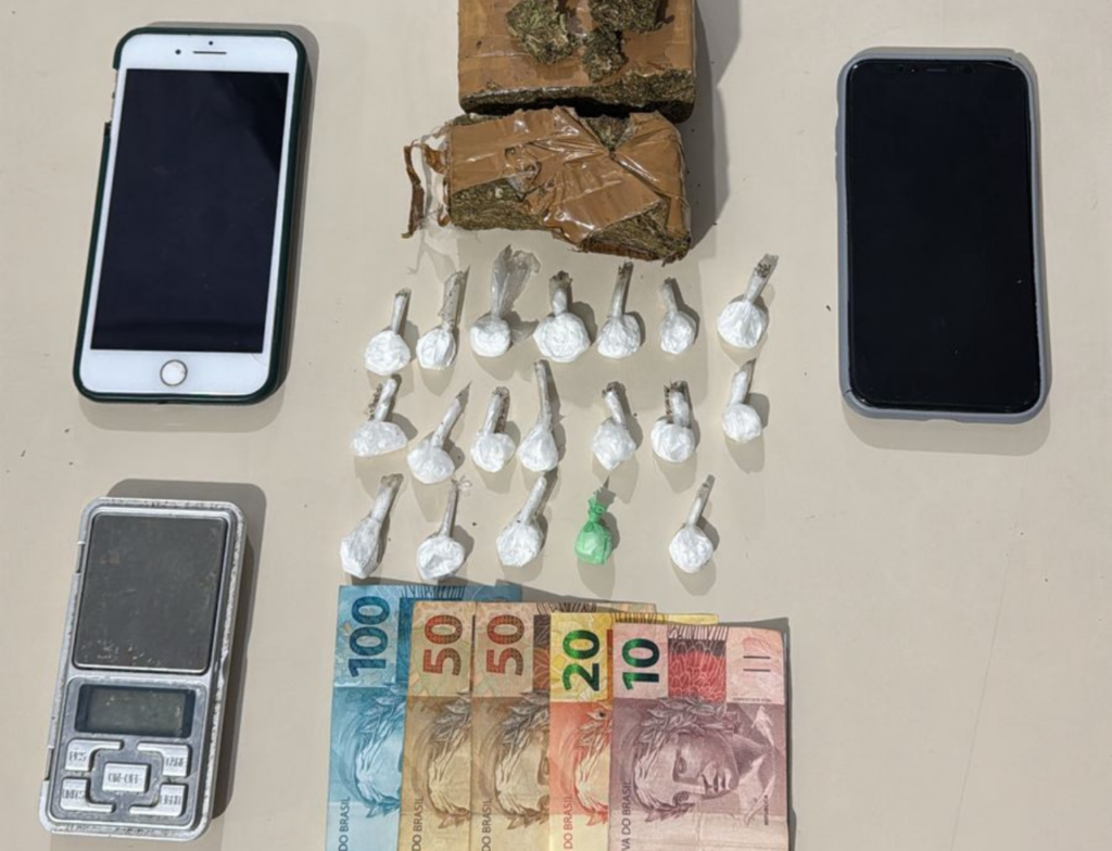 Polícia Militar apreende drogas e detém trio durante buscas por foragido em Braço do Norte. Foto: Divulgação/PMSC