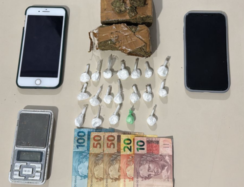 Polícia Militar apreende drogas e detém trio durante buscas por foragido em Braço do Norte