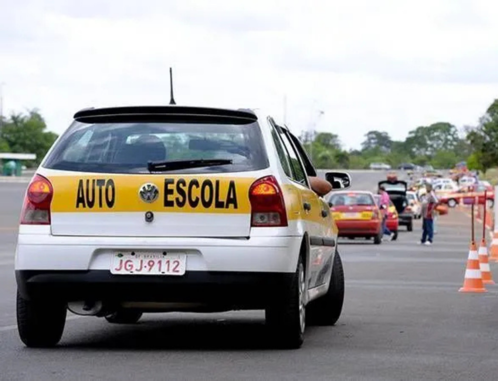 Exame prático da CNH muda e estados já retiram a baliza da prova