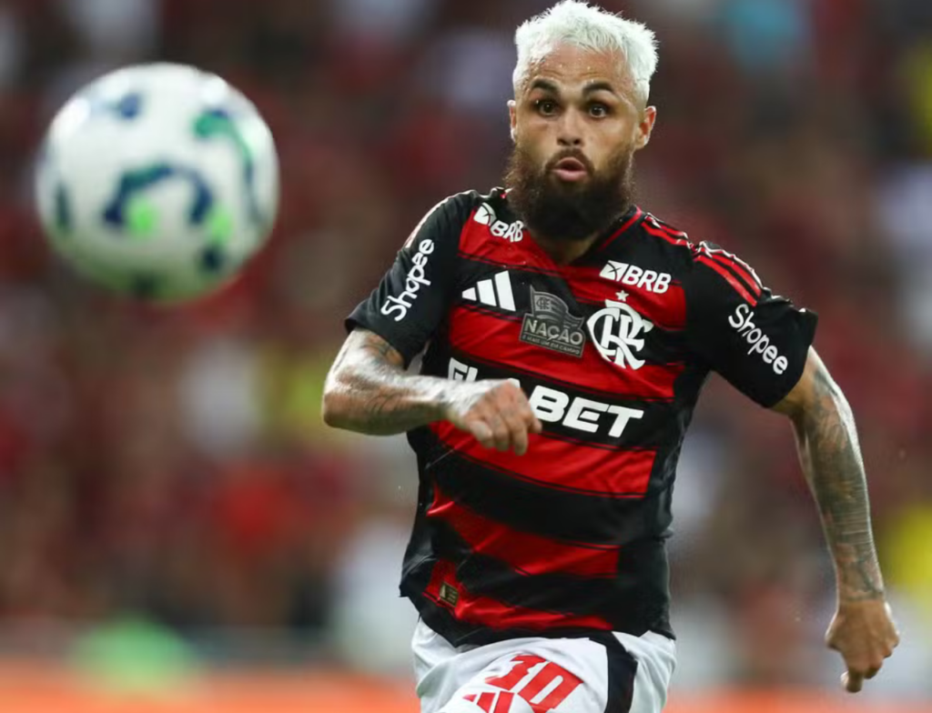Michael rescinde contrato com o Flamengo e vai deixar o Brasil