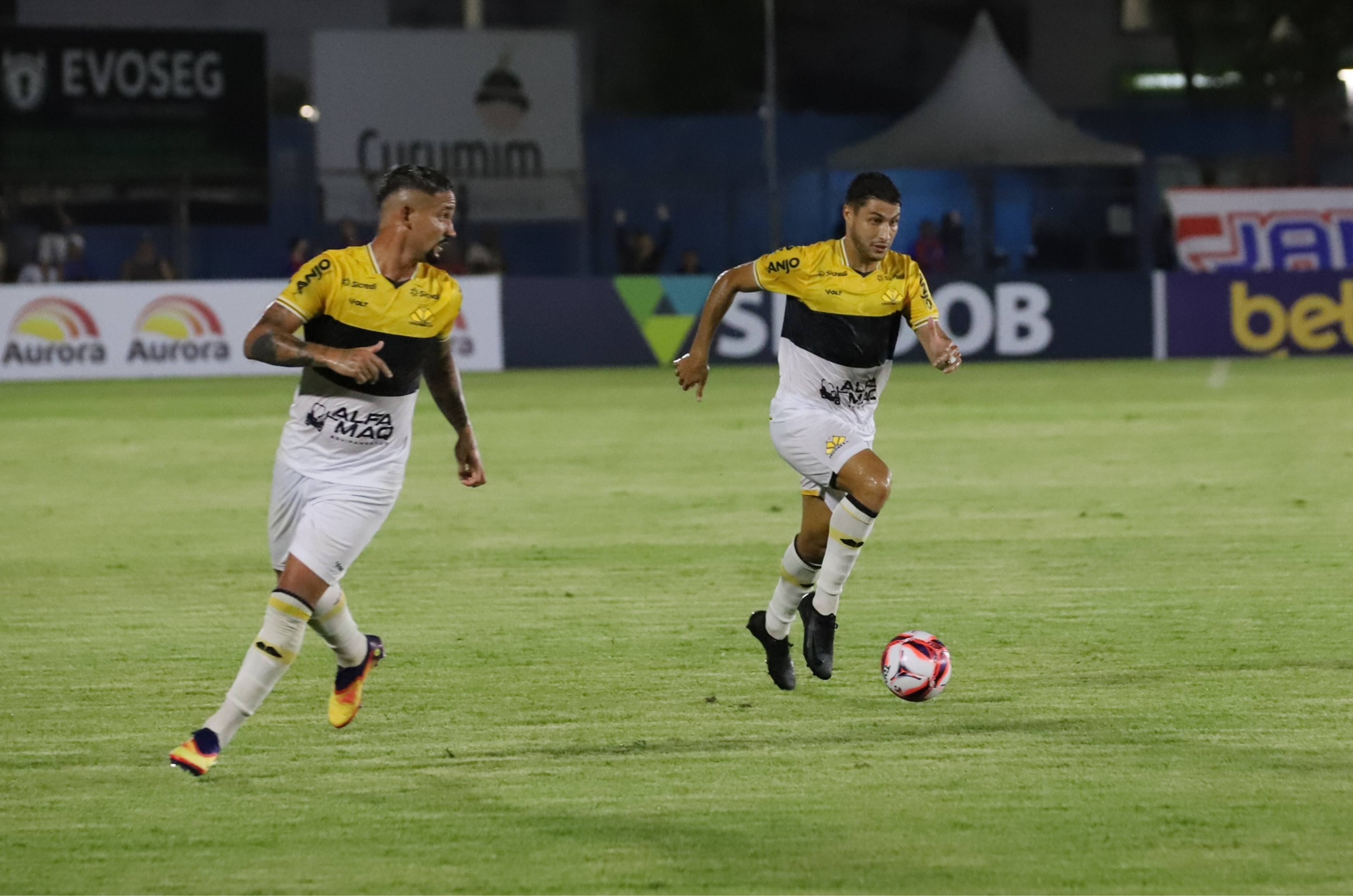Criciúma atualiza elenco e se prepara para clássico contra o Avaí