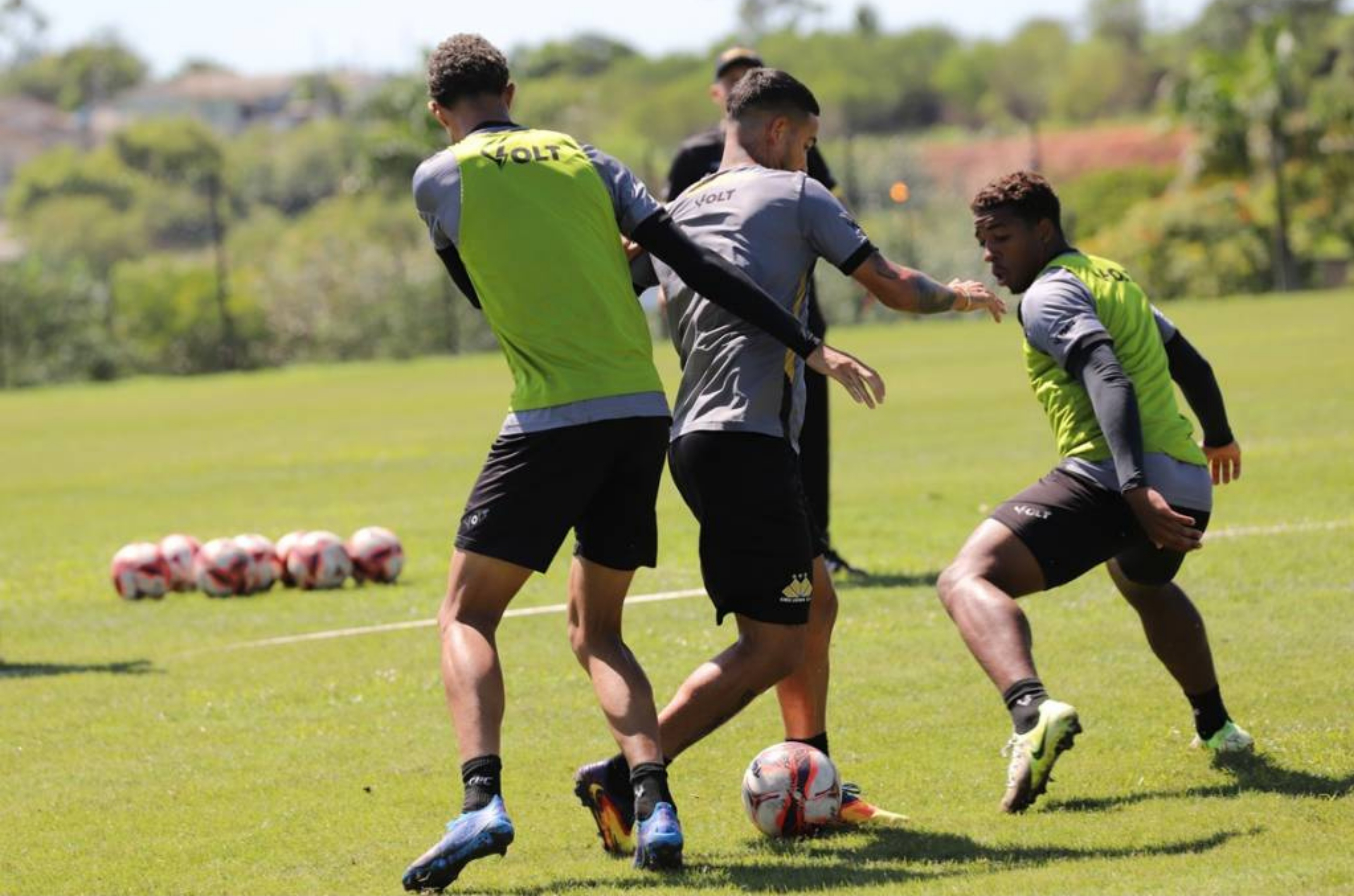 Criciúma confirma aposentadoria do volante Alisson e atualiza elenco para estreia no Catarinense