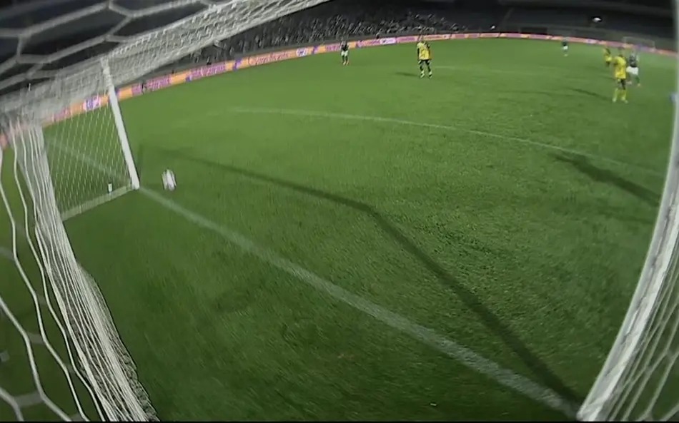 Erro da arbitragem marca vitória do Palmeiras na Copinha - Foto: Reprodução/Caze TV