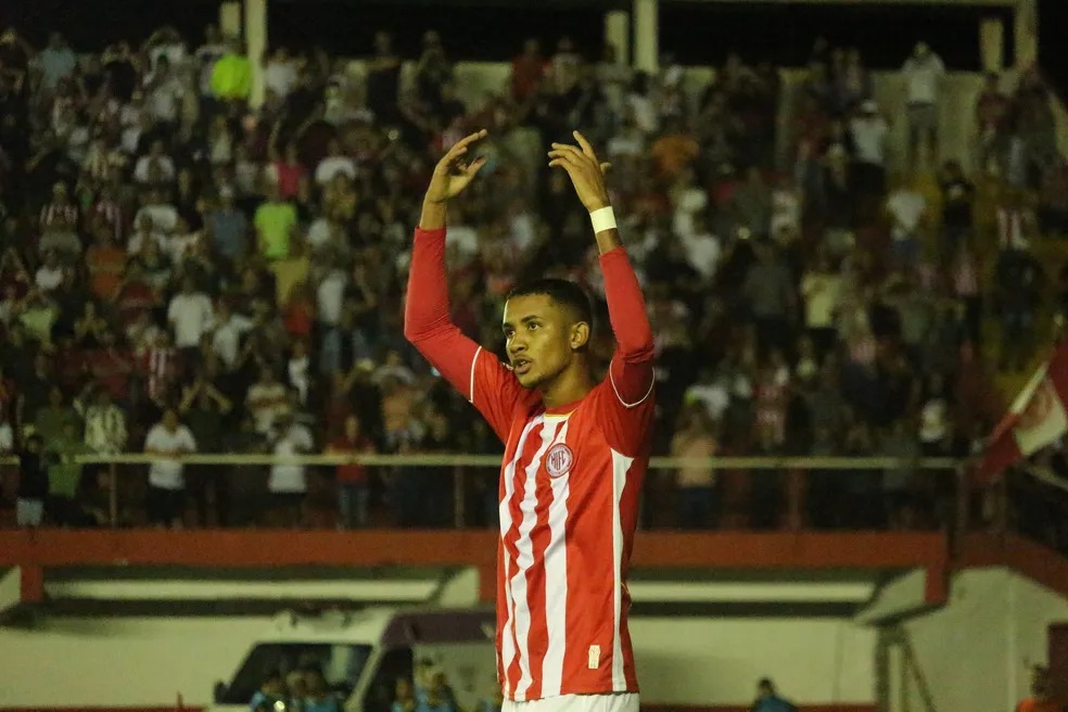 Ex-Hercílio Luz entra no radar do Vasco e pode render lucro ao Leão do Sul