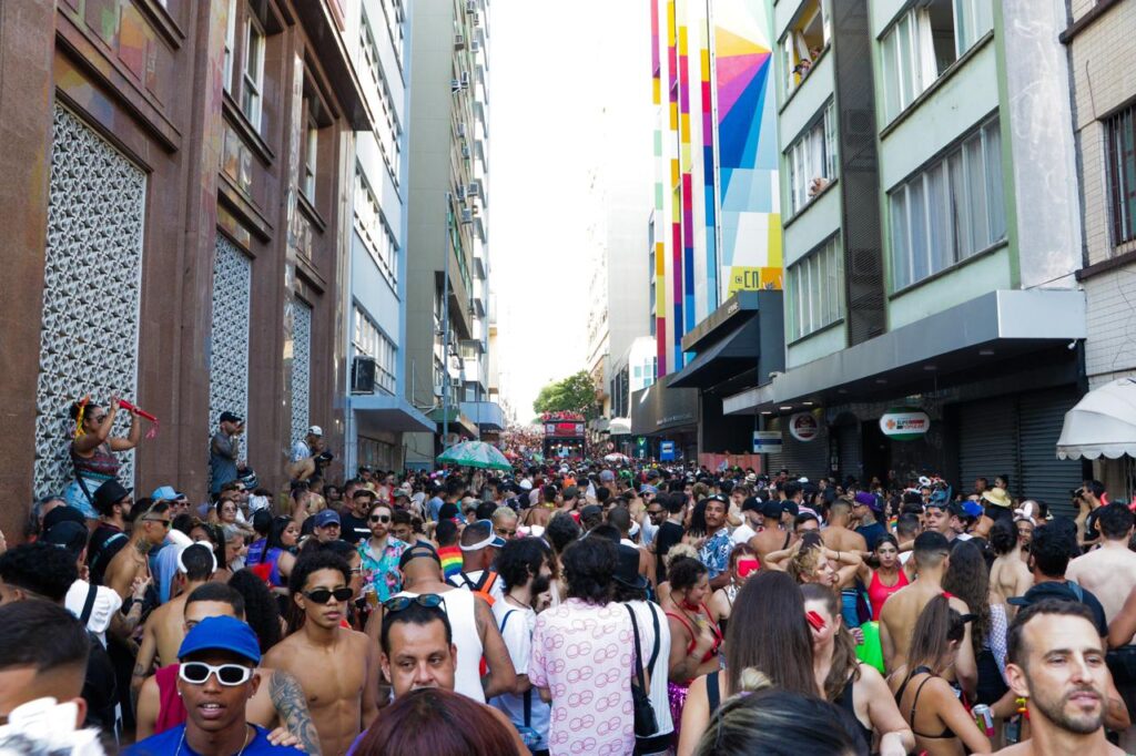 Florianópolis abre credenciamento de blocos para apoio no Carnaval 2026