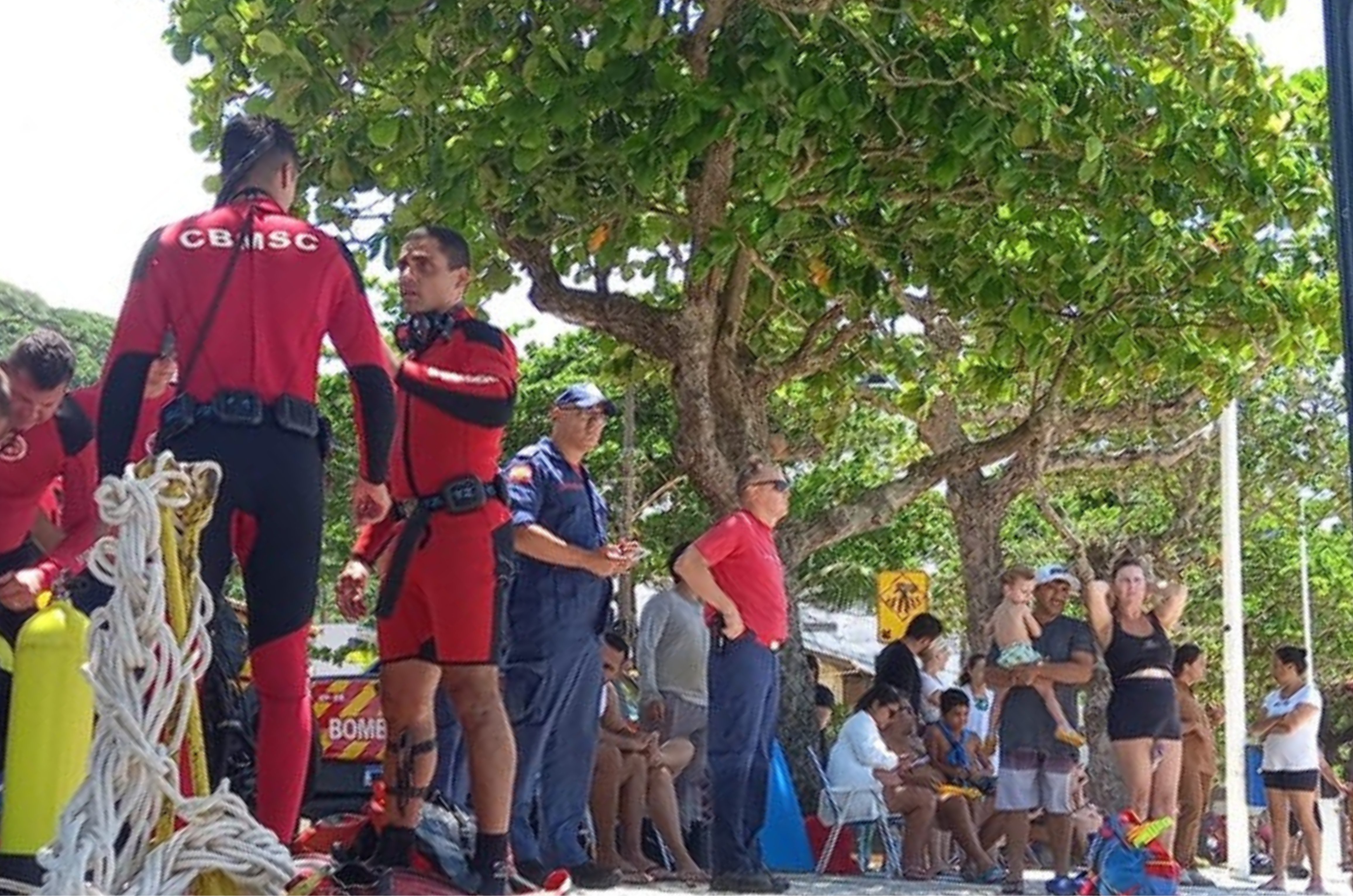 Jovem desaparece após afogamento na praia de Cabeçudas, em Itajaí