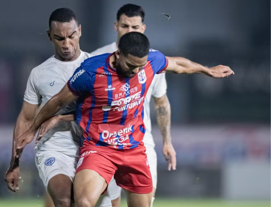 Marcílio Dias recebe o Barra em duelo decisivo no Catarinense