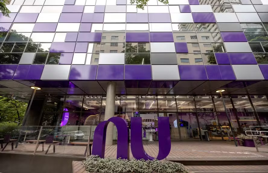 Nubank nega boatos de falência e afirma que segue operando normalmente
