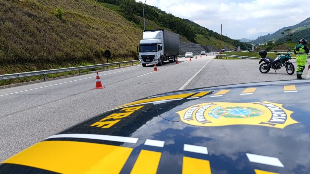 Protesto bloqueia Contorno Viário da Grande Florianópolis nesta sexta-feira