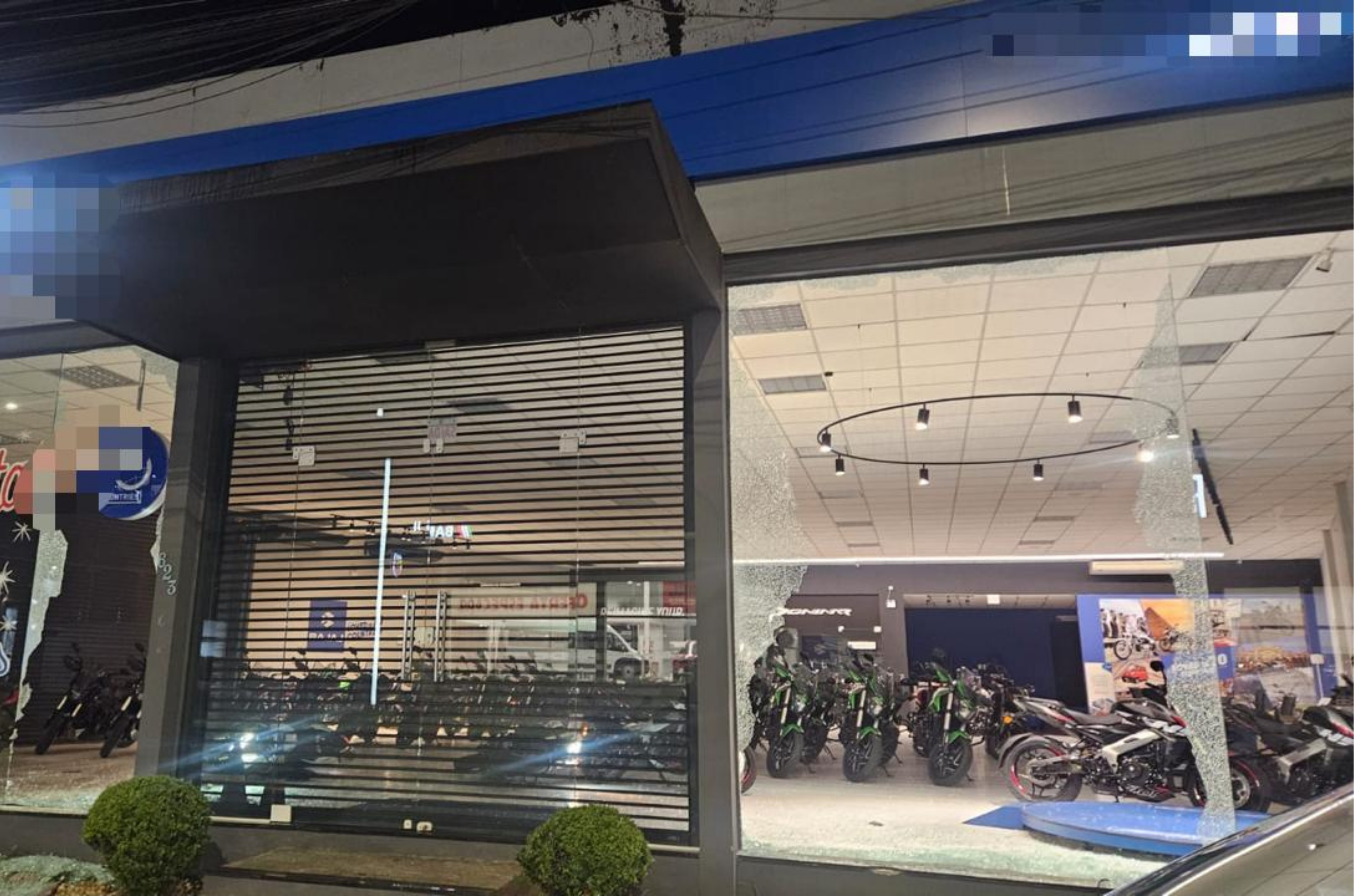 Quadrilha invade loja e furta 12 motos de alto valor em Itajaí