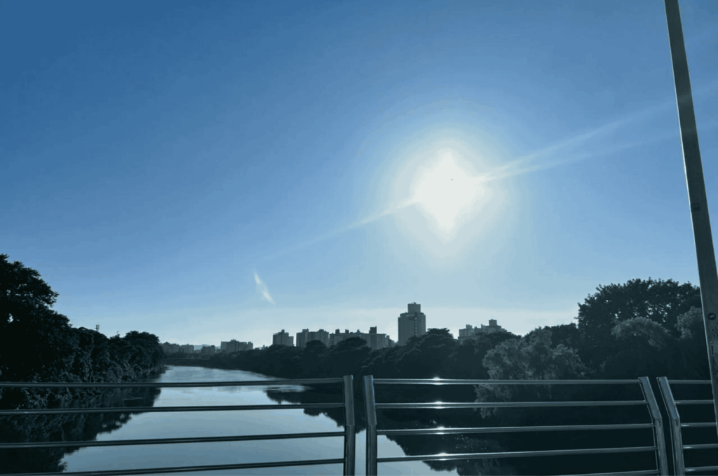 Quarta-feira terá calor intenso e pancadas de chuva em Santa Catarina