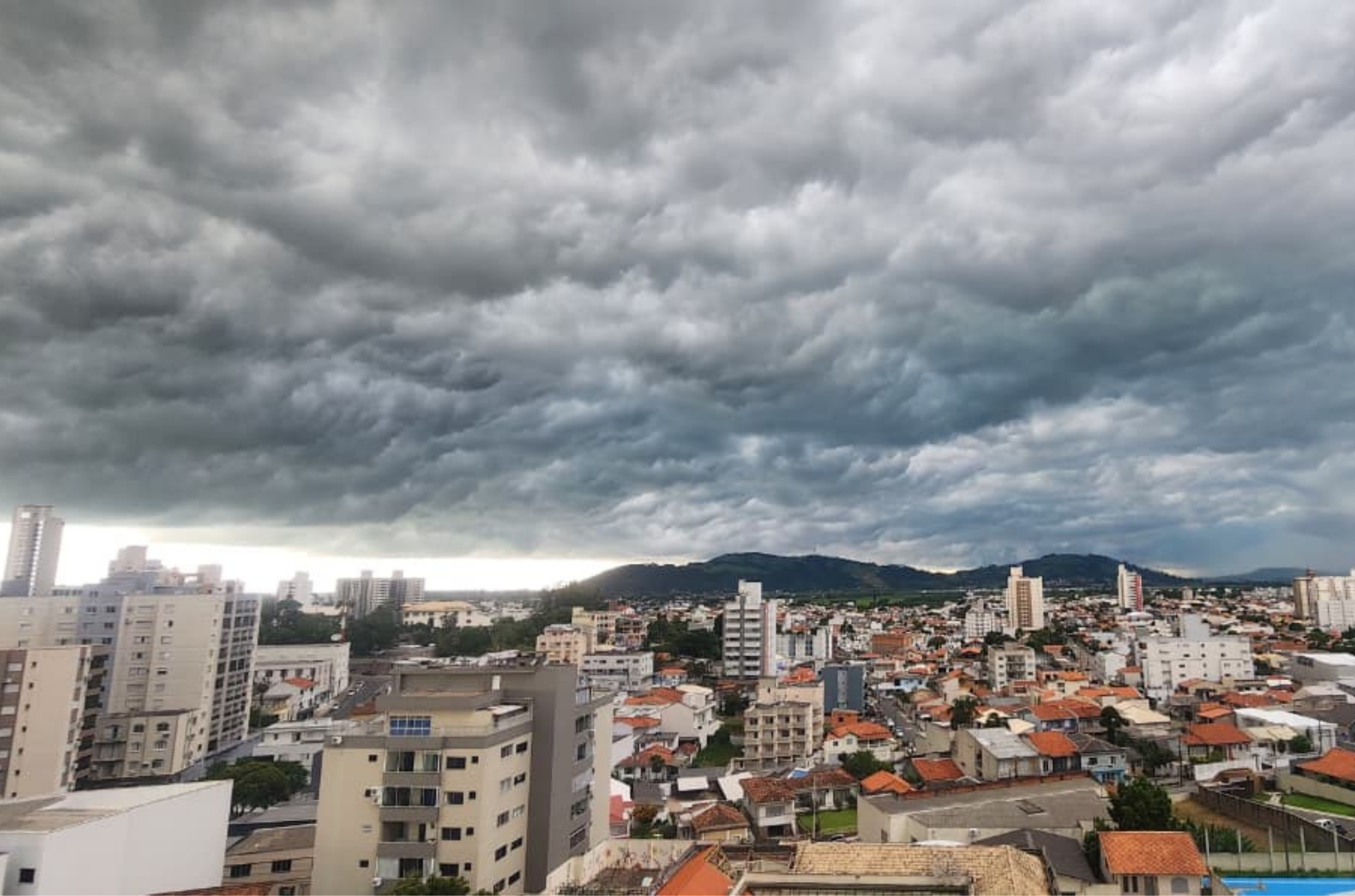 Temporais elevam risco de alagamentos e ventos fortes em Santa Catarina
