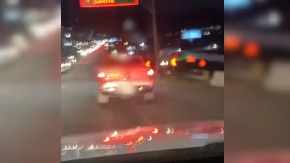 Turista argentino é multado por transportar passageiros na caçamba na SC-401