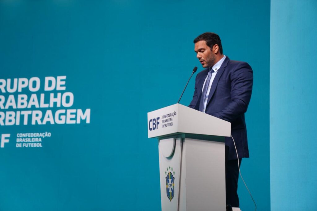 CBF lança programa para profissionalizar arbitragem