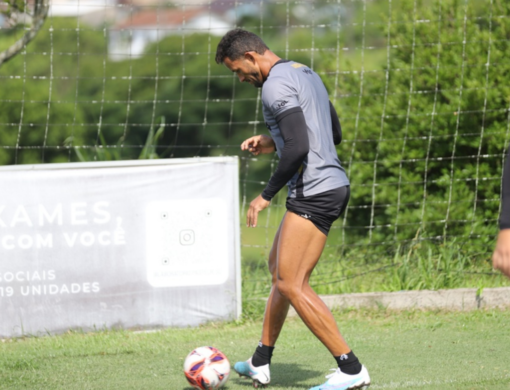 Criciúma enfrenta o Camboriú fora de casa pelo Catarinense nesta quinta