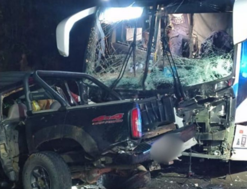 Colisão entre caminhonete e ônibus deixa dois mortos na BR-470, em Ibirama