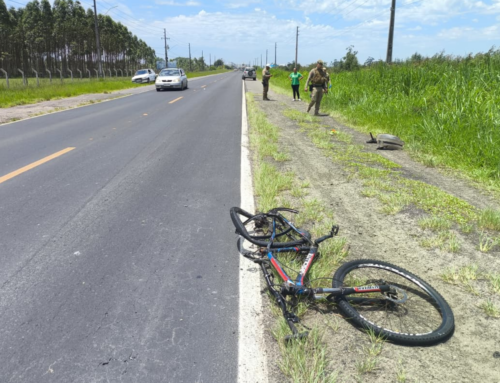 Ciclista fica gravemente ferido após colisão na SC-447, no Sul de SC