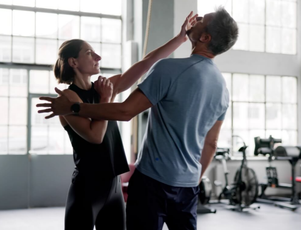 Defesa pessoal fortalece autoconfiança e defesa pessoal de mulheres em SC