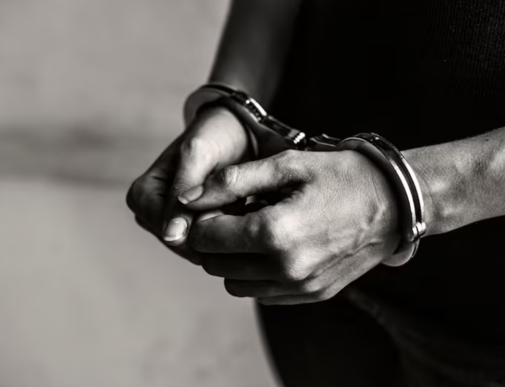 Homem é condenado a mais de 106 anos de prisão por crimes sexuais em SC