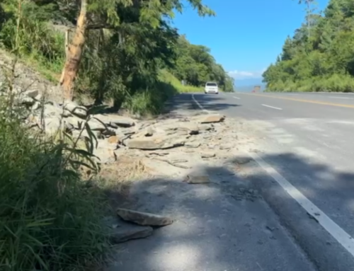 Pedras na pista colocam motoristas em risco no Anel Viário de Criciúma