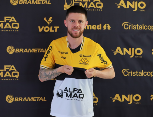 Eduardo de Biasi é apresentado oficialmente e retorna ao Criciúma aos 29 anos