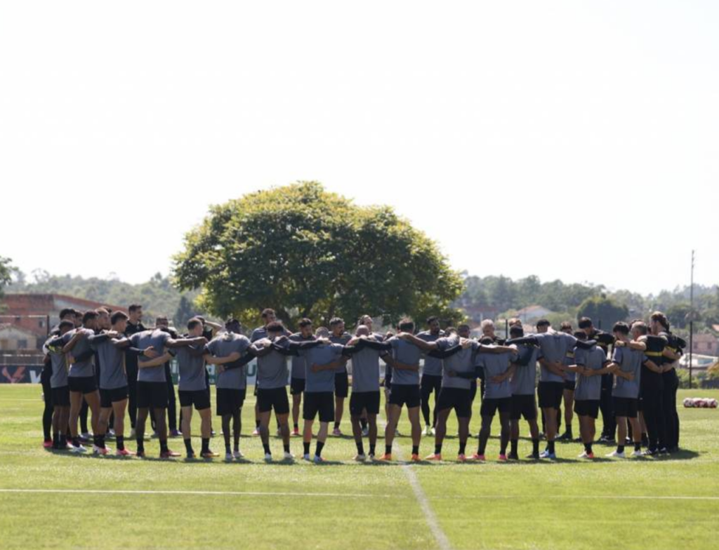 Criciúma tem retornos importantes e possíveis mudanças para clássico contra a Chapecoense
