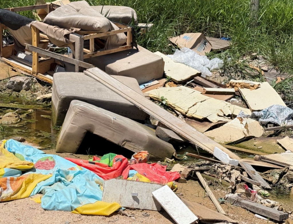 Mutirão recolhe móveis e resíduos volumosos em Morro da Fumaça
