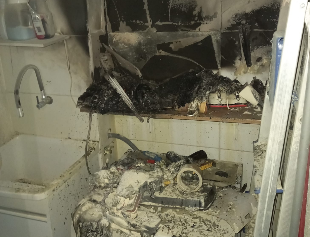 Incêndio é controlado por moradores em prédio residencial de Içara