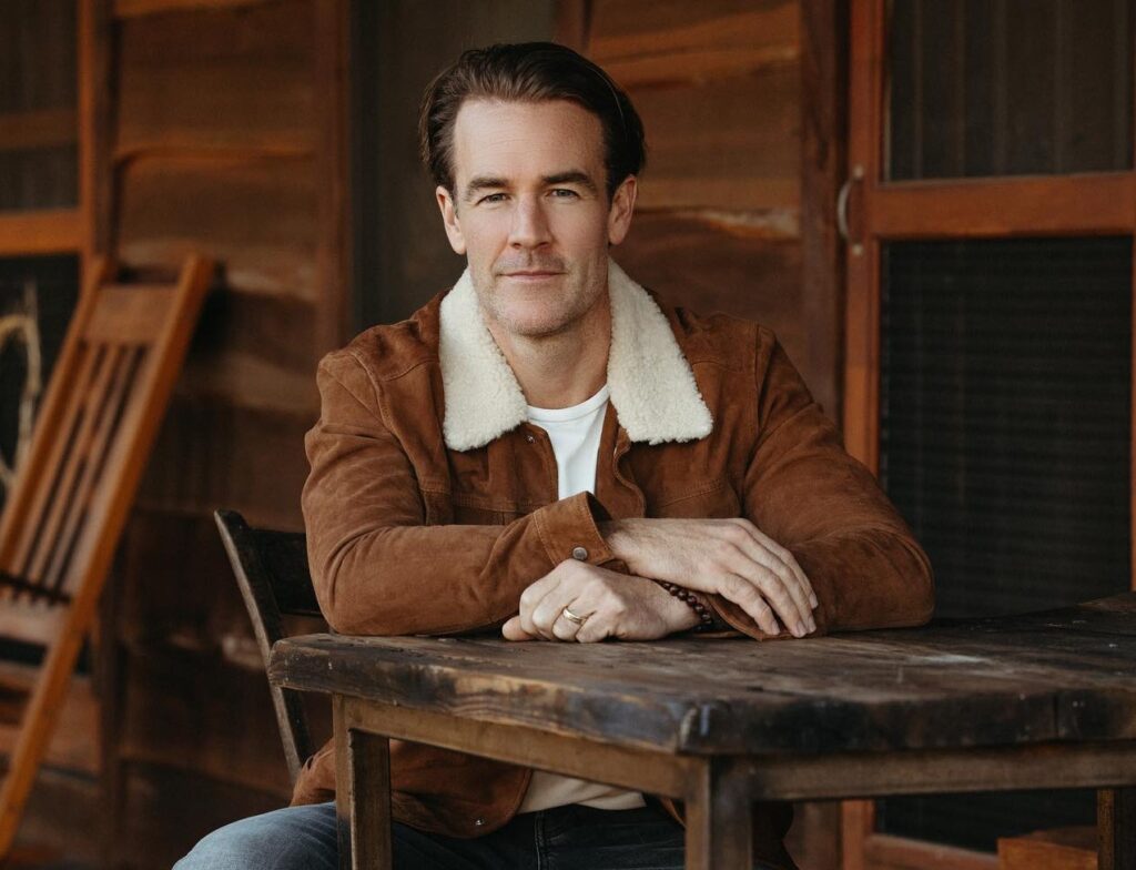 Morre James Van Der Beek, protagonista de série famosa do final dos anos 1990