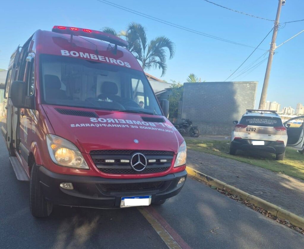 Idoso é encontrado morto em pátio de residência caído próximo a extensão elétrica em Penha