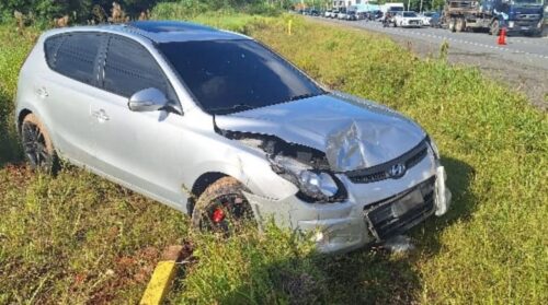 Saída de pista de veículo deixa trânsito lento na SC-401 em Florianópolis