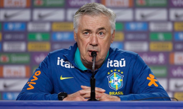 Ancelotti mantém indefinições e deixa vagas abertas na Seleção para a Copa