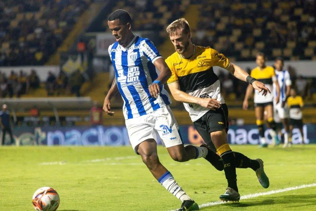 Avaí e Criciúma votam a favor de playoff de acesso na Série B