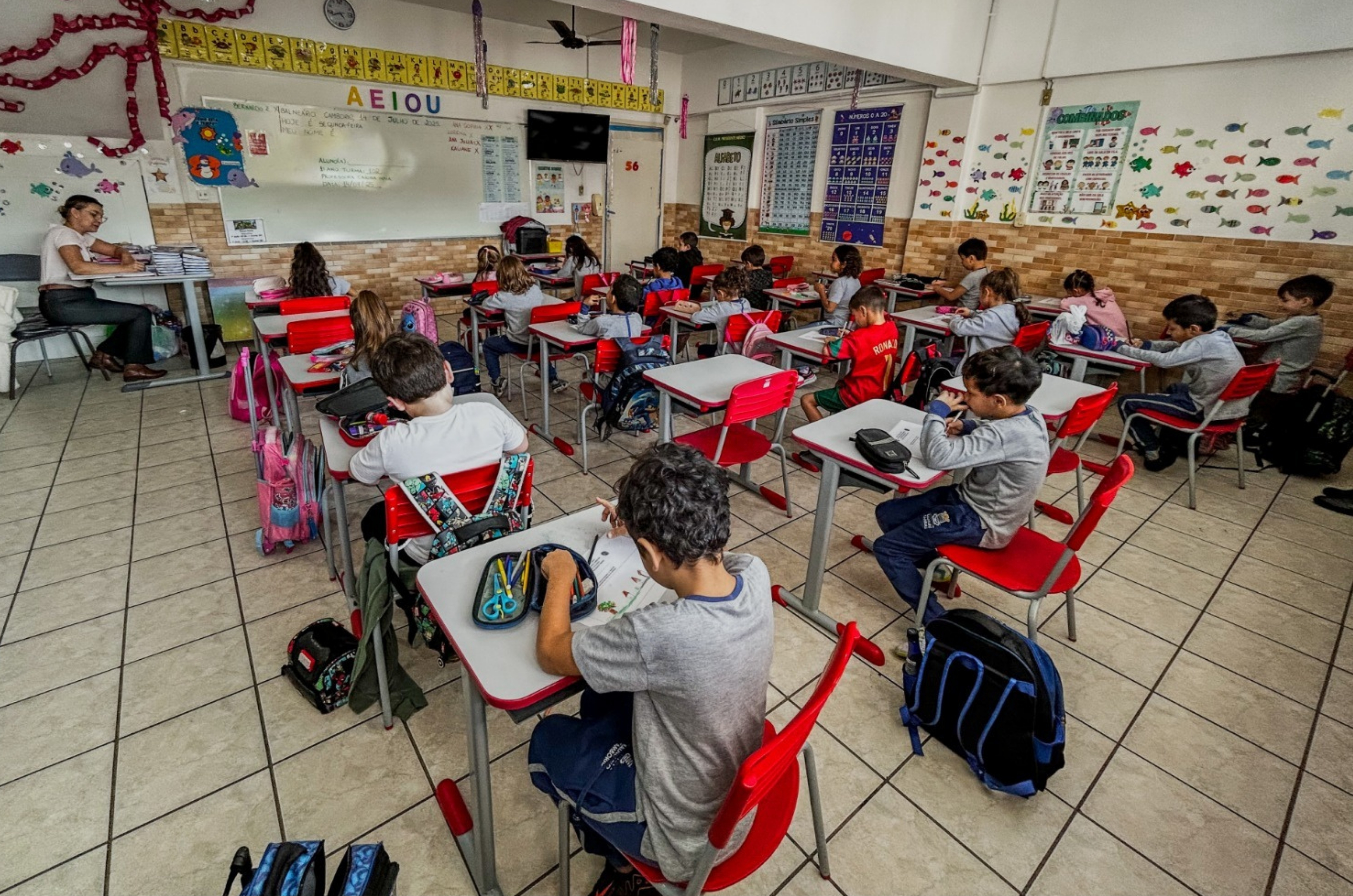 Balneário Camboriú conquista Selo Prata pelo Compromisso Nacional Criança Alfabetizada