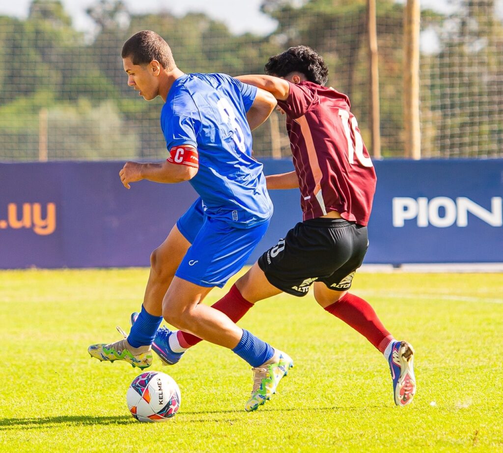 Sub-16 do Barra estreia com duas vitórias em “Mini Libertadores” disputada no Uruguai