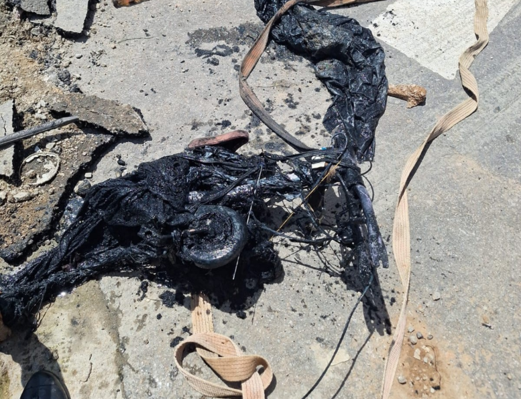 Bicicleta entope galeria e causa alagamentos em São José