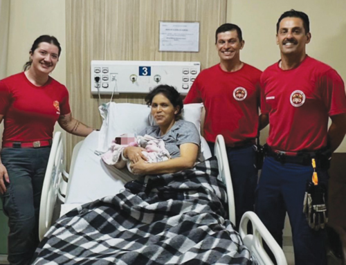 Bebê nasce dentro de elevador durante parto de emergência em Tubarão