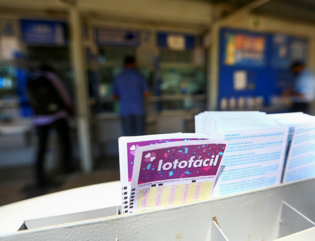 Aposta única leva prêmio milionário da Lotofácil 3604