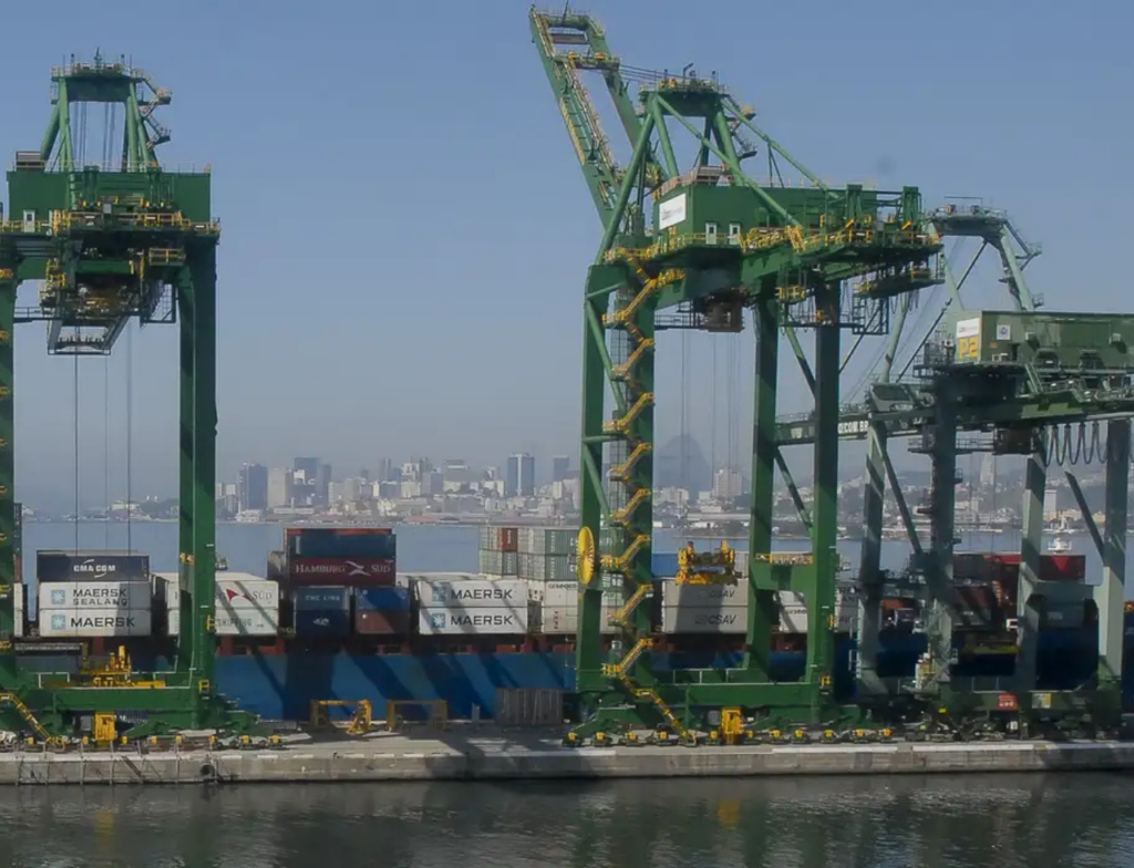 Portos do Brasil batem recorde com 1,4 bilhão de toneladas movimentadas