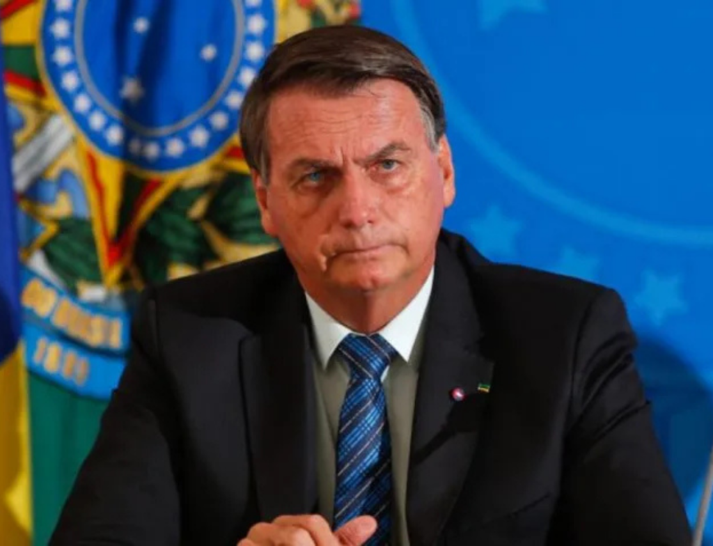 Bolsonaro tem 10 dias para se defender em ação de perda de patente