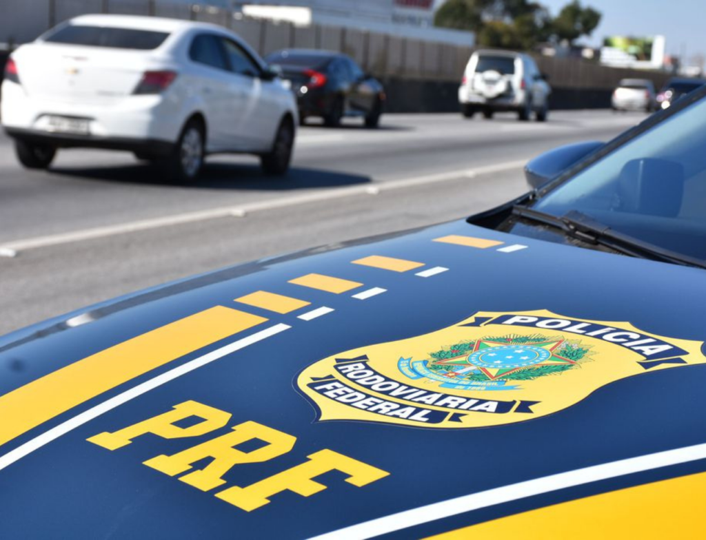 Uso de celular e excesso de velocidade lideram multas em Santa Catarina