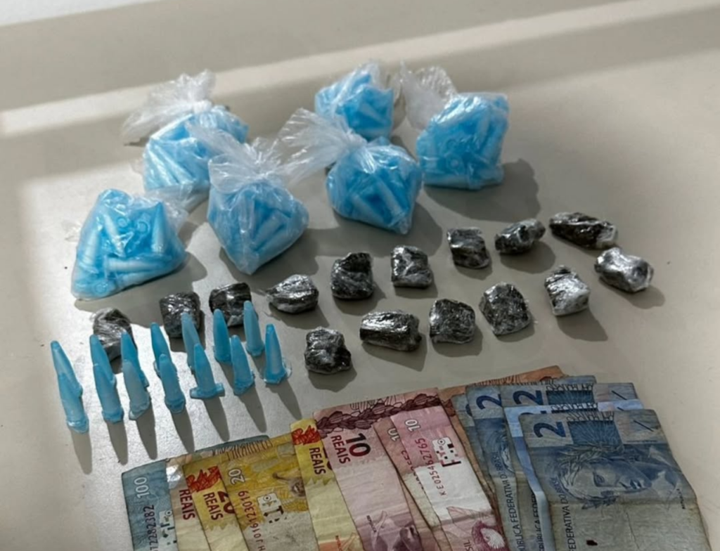 Adolescente é apreendido com 170 pinos de cocaína em Tubarão