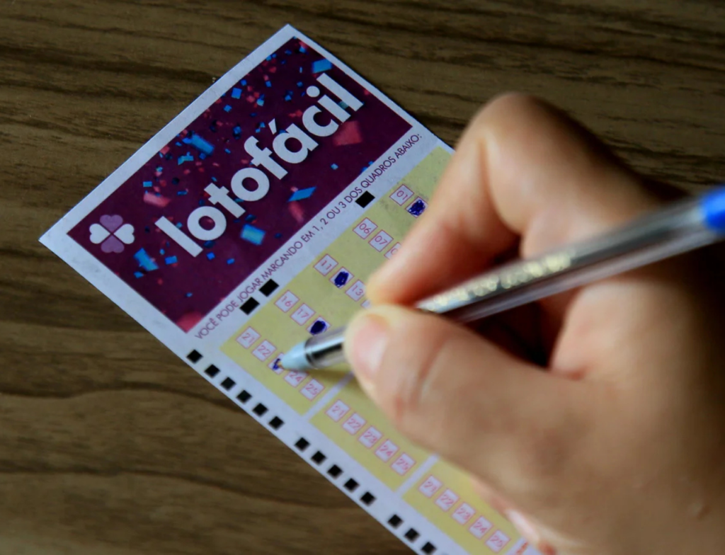 Resultado da Lotofácil 3620: três apostas levam R$ 2,2 milhões