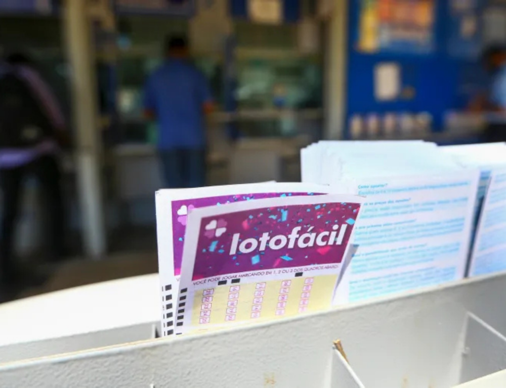Lotofácil 3621: duas apostas dividem prêmio de R$ 1,8 milhão