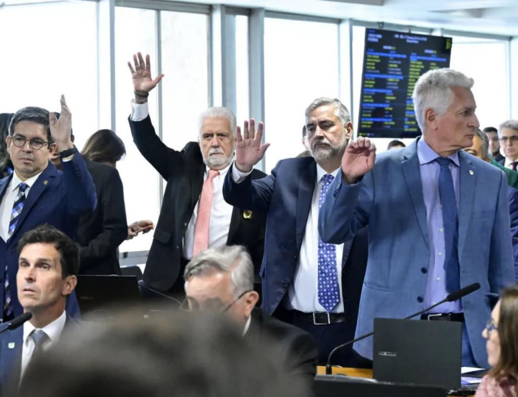 CPMI do INSS aprova quebra de sigilo de Lulinha