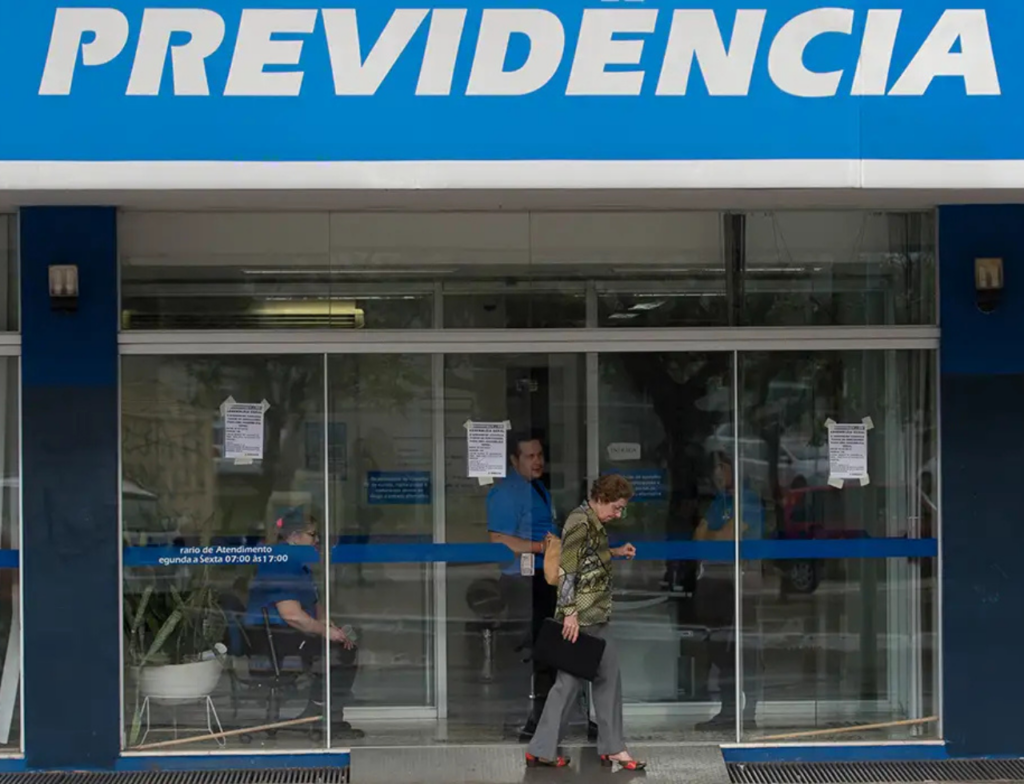 INSS retoma atendimento presencial e Central 135 após manutenção